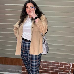 Meet your Posher, Elisa